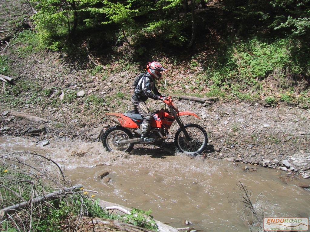 Enduro Roumanie Mai 2005 020 